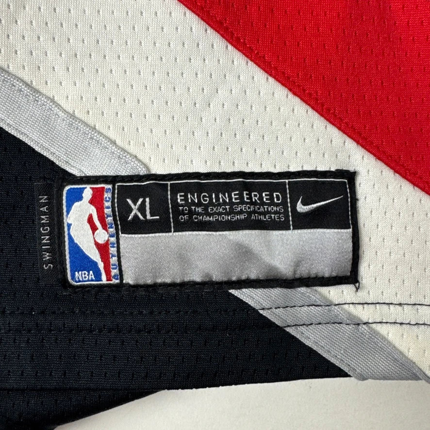 Nike Portland Trail Blazers Damian Lillard #0 Swingman Basketball Jersey - Image 6