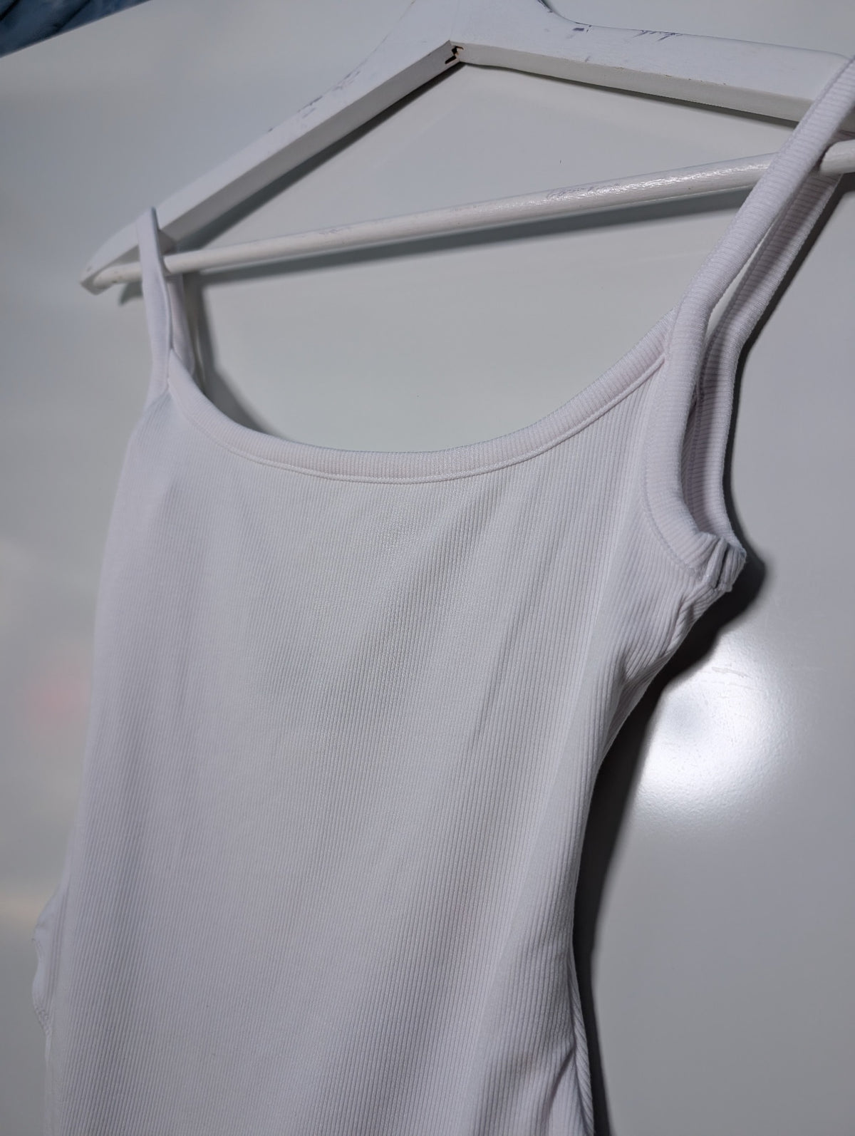 All Things Golden Ribbed Scoop Neck Bodysuit White Size S - Image 2