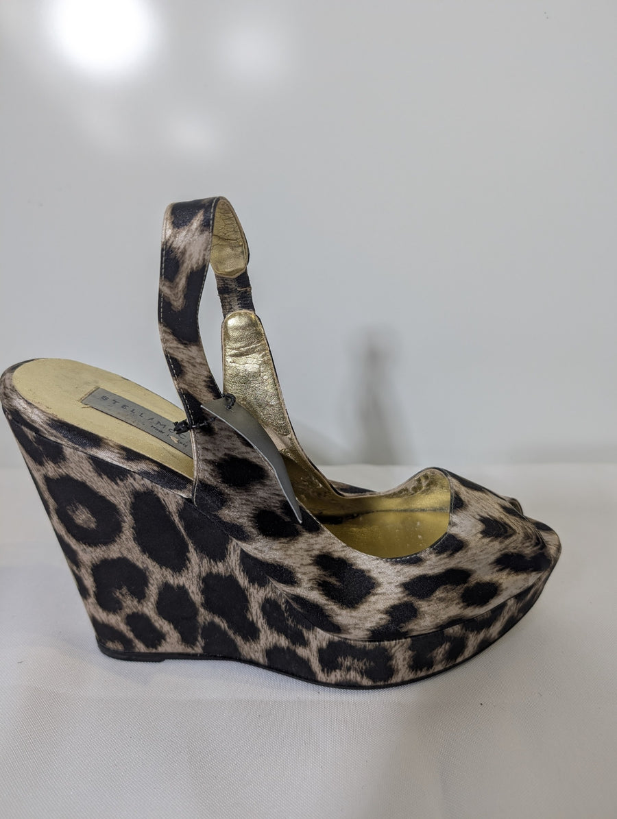 Stella McCartney Leopard Print Satin Peep Toe Wedge Slingback Sandals Size 38 - Image 4