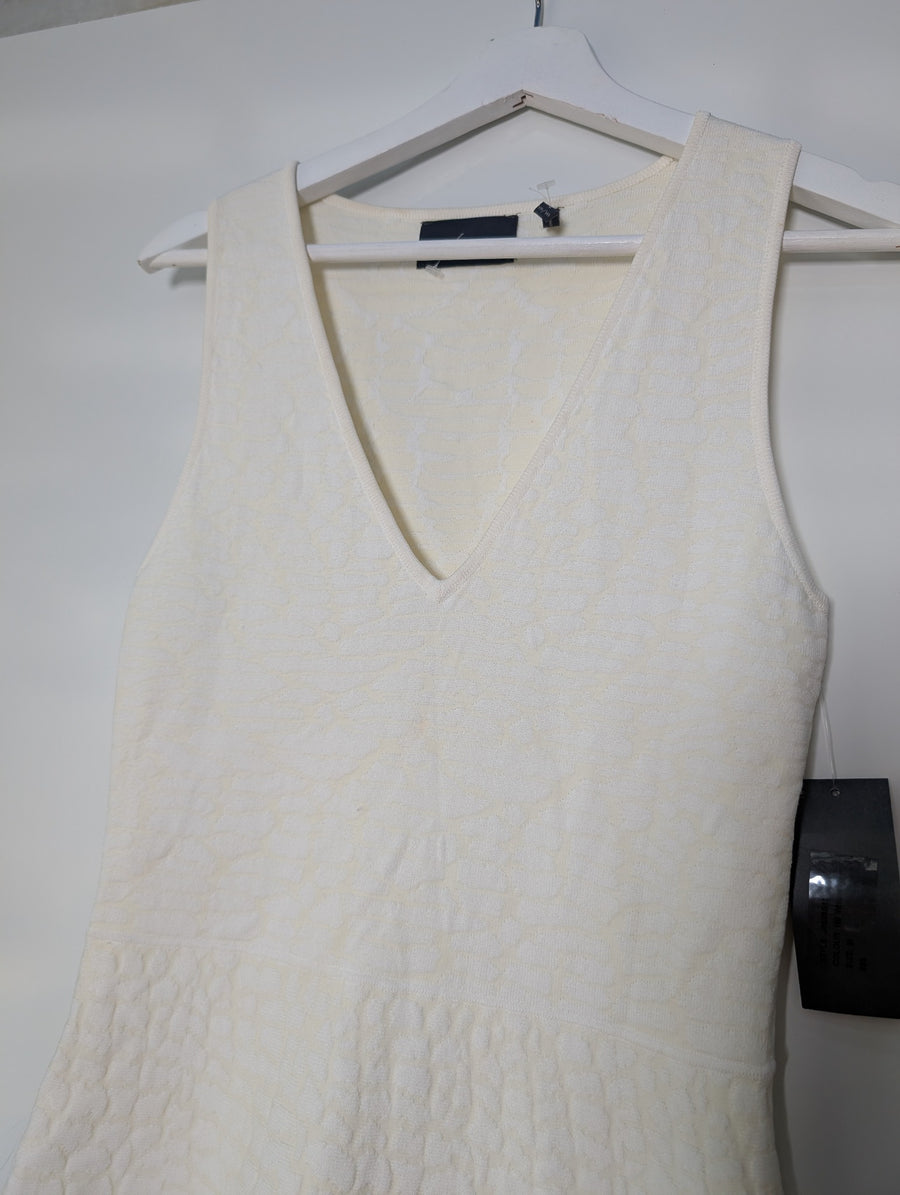Line Textured V-Neck Fit and Flare Dress White Size M - Image 2