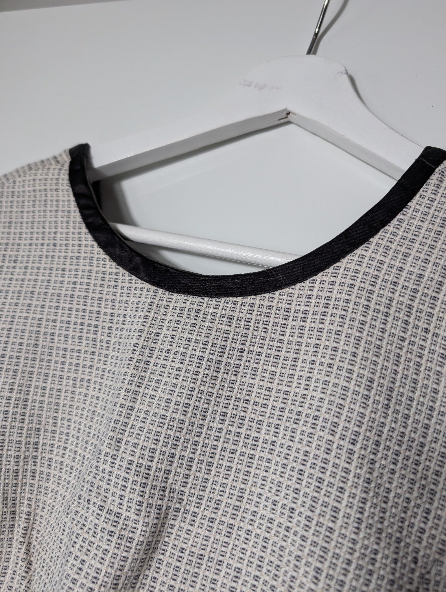 Cue Sleeveless Textured Fit and Flare Dress Grey Women's AU 12 - Image 2