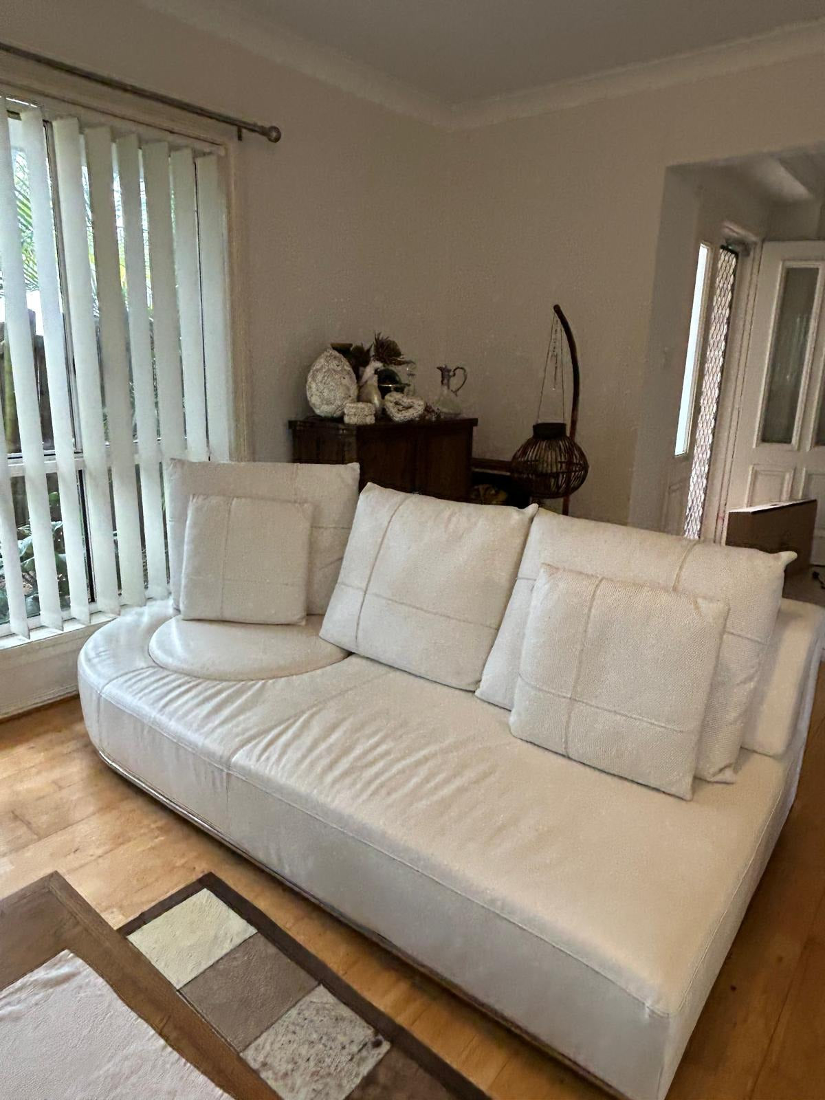 Domino-Style Curved White Leather Modular Sectional Sofa - Image 4