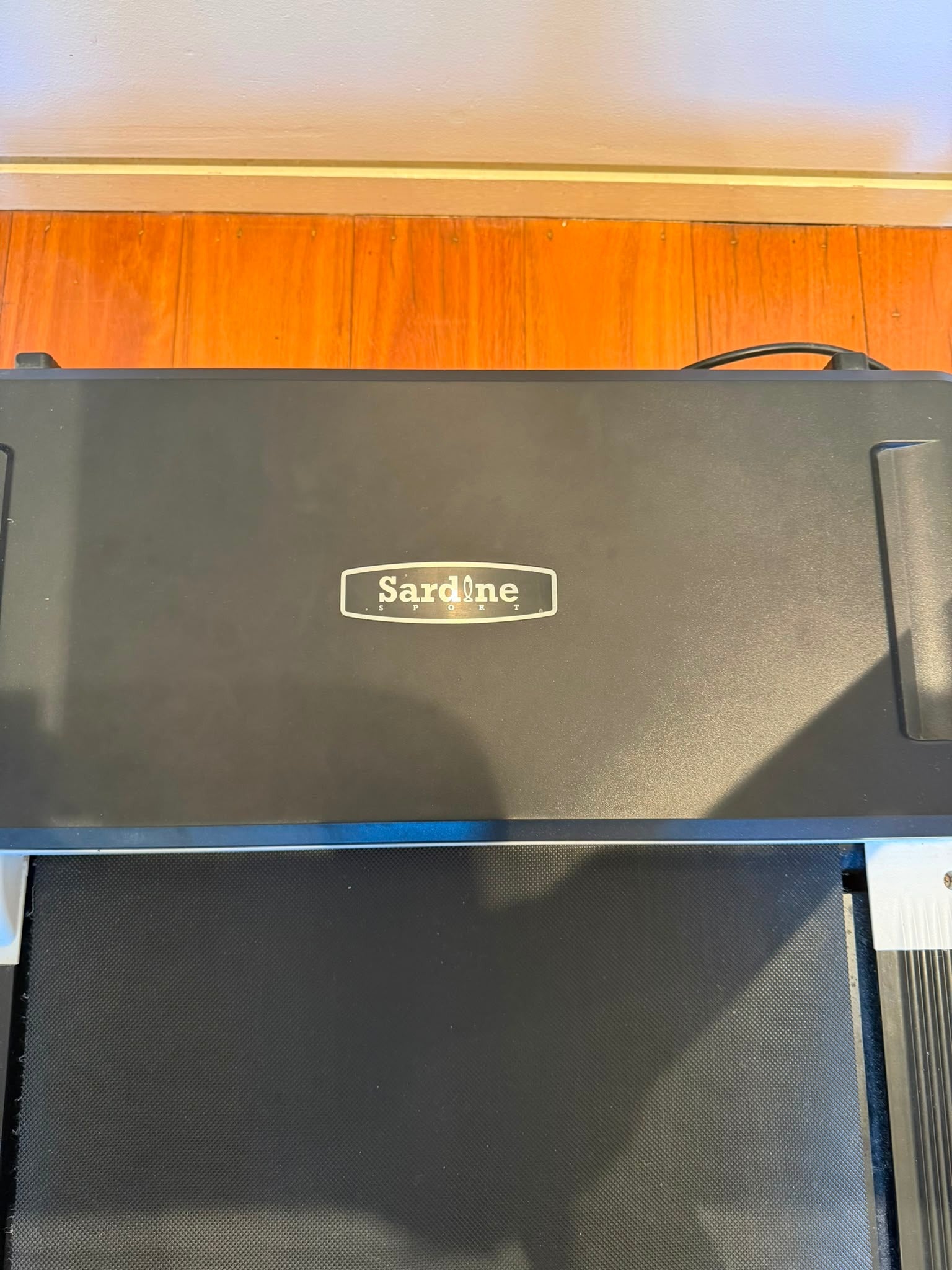 Sardine Folding Treadmill Compact Home Fitness Machine - Image 4