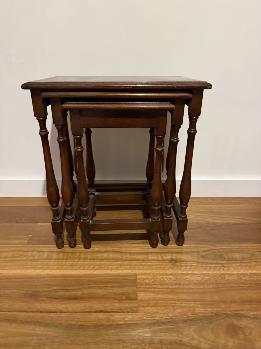 Vintage Nesting Tables Wooden Side Tables with Turned Legs Dark Brown - Image 3