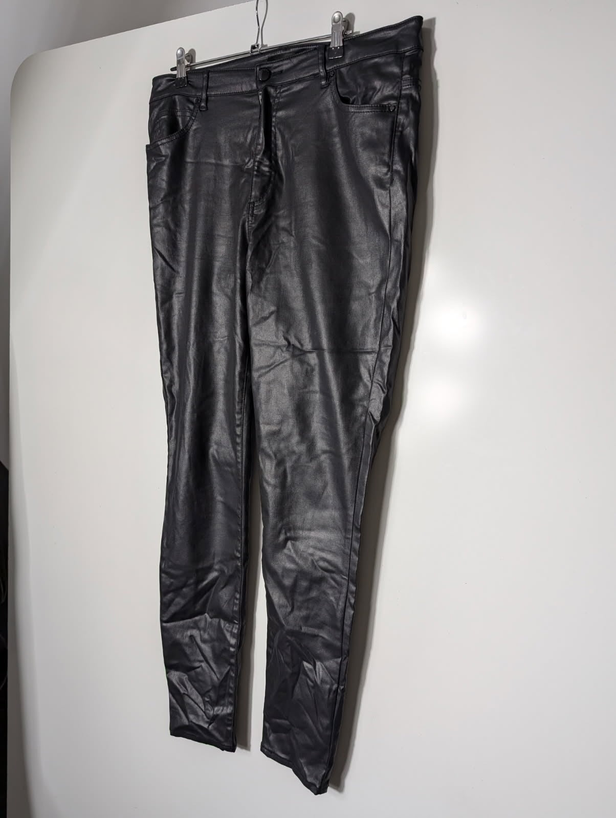 Witchery Women's Coated Skinny Jeans Black Size 14 - Image 4