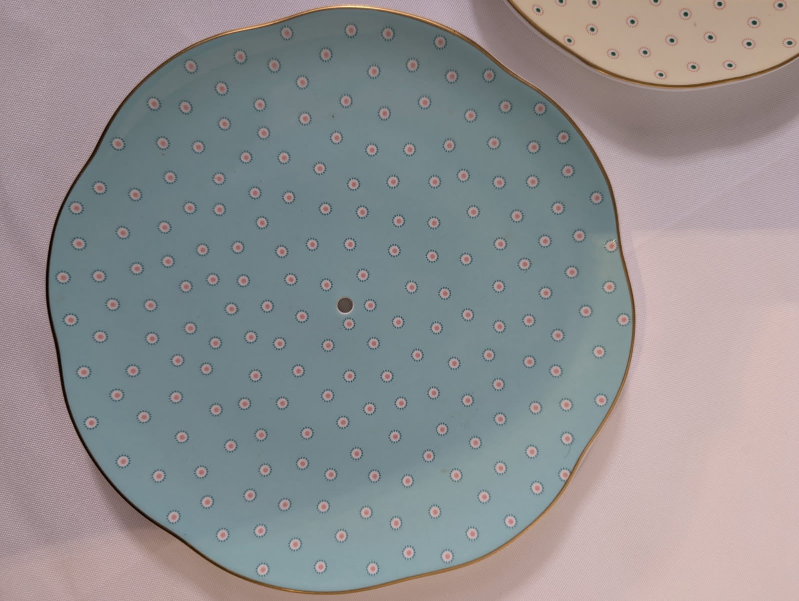 Wedgwood Harlequin Collection Polka Dot 2-Tier Cake Stand Bone China - Image 3