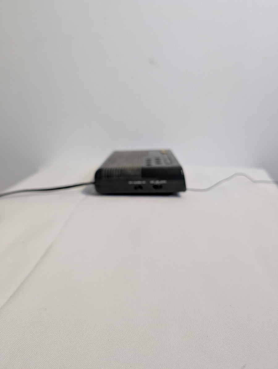 Vintage 2-Band AM/FM Electronic Clock Radio Black - Image 3