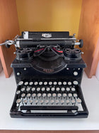 Royal Quiet De Luxe Typewriter 1950s Manual Mechanical Black - Image 3