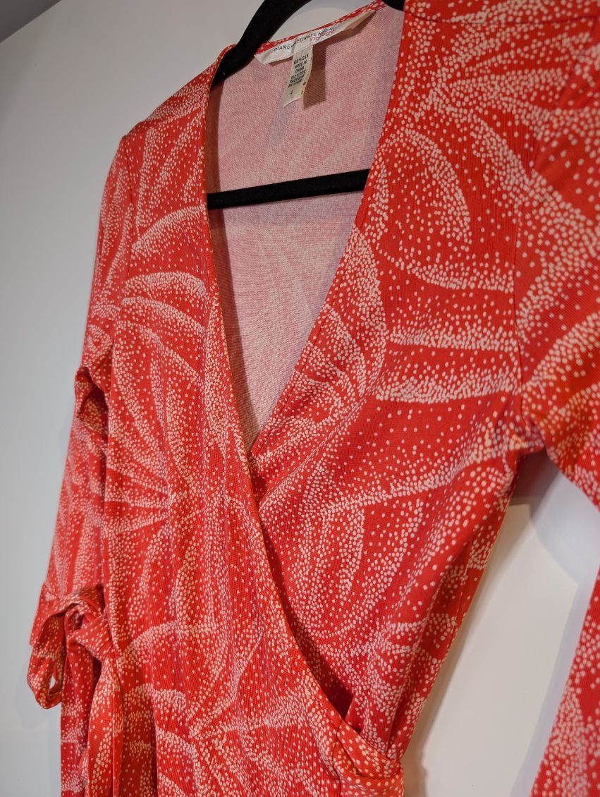 Diane von Furstenberg Julian Mini Wrap Dress Red White Leaf Print Size 4 - Image 4