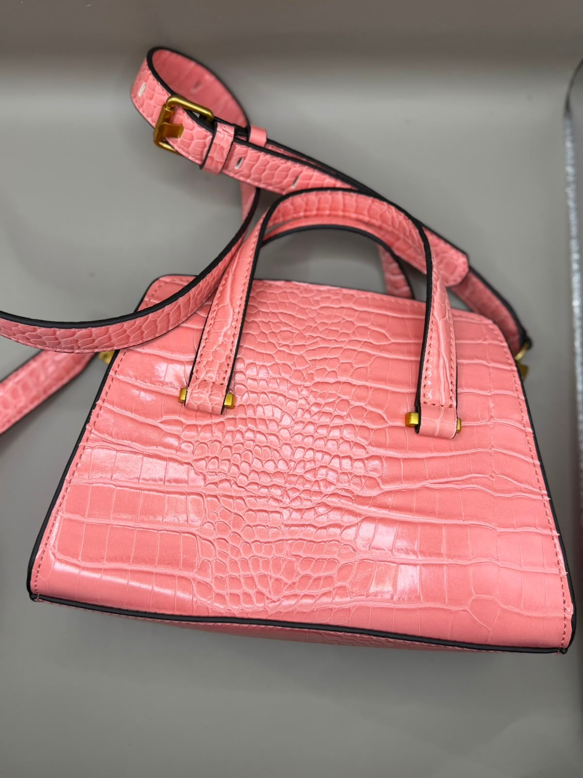Guess Croc-Embossed Satchel Pink Small - Image 3
