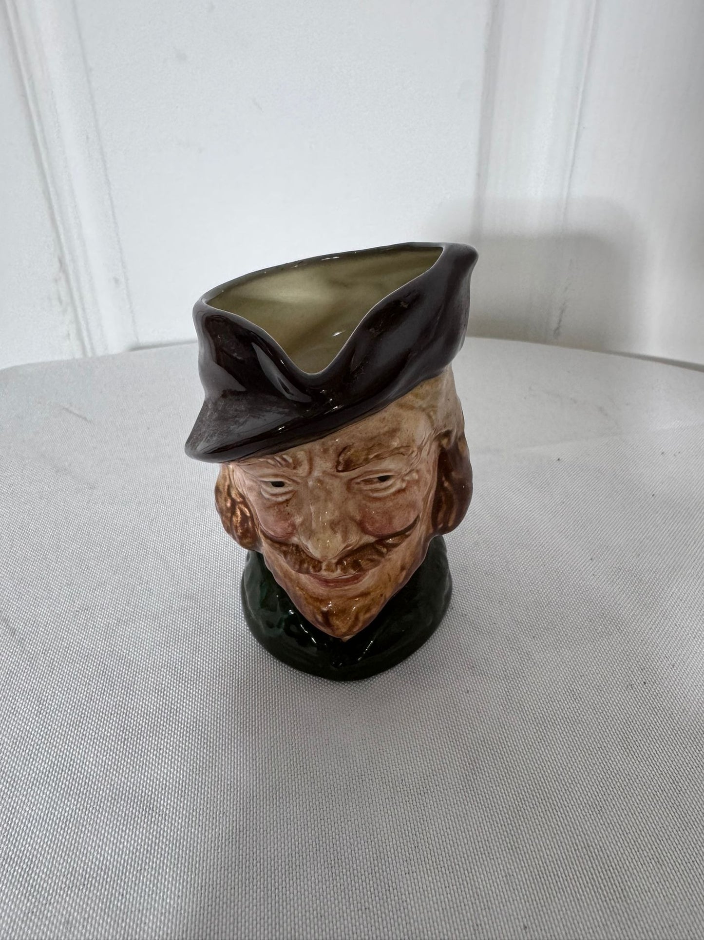 Royal Doulton Robin Hood Character Jug Vintage Toby Mug 1946 England  - Image 3