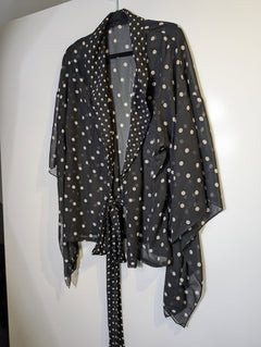 Syomirizwa Gupta Polka Dot Sheer Tie-Front Kimono Top Black/White Size L - Image 4