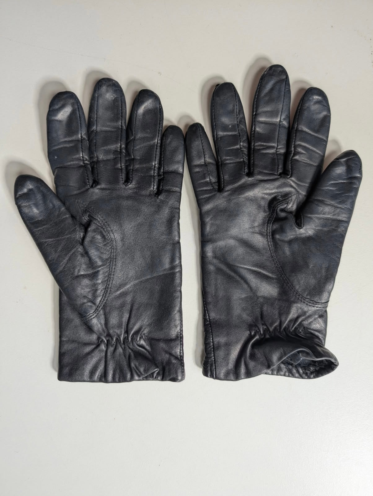Classic Leather Gloves - Women's Winter Accessories in Black - Image 2