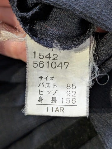 Ririyano Gracia Women's Navy Blazer Size 11AR - Image 4