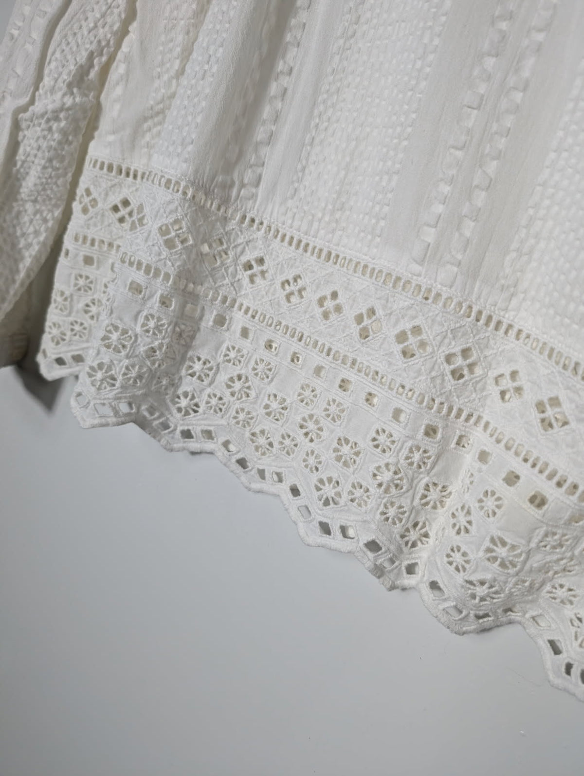 Indi & Cold Eyelet Lace Long Sleeve Blouse White XS - Image 3