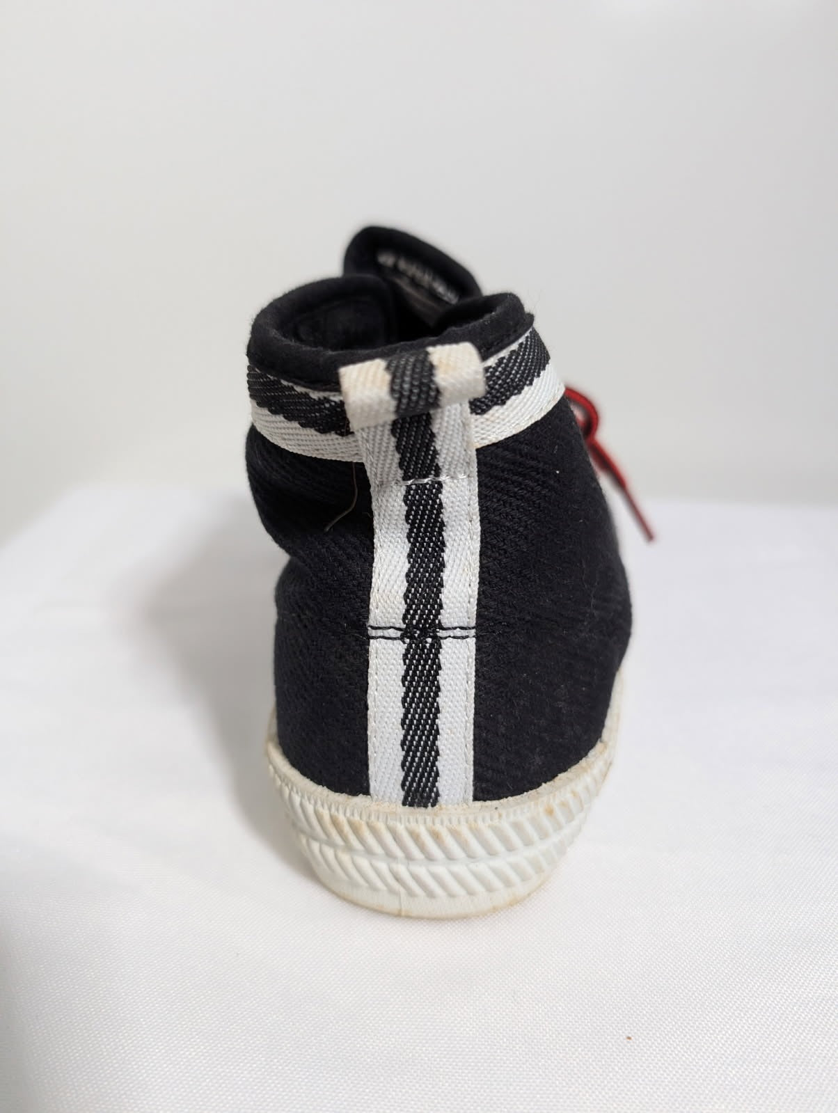 Volley High Leap Sneakers Black Faux Fur Lined US 7 - Image 4