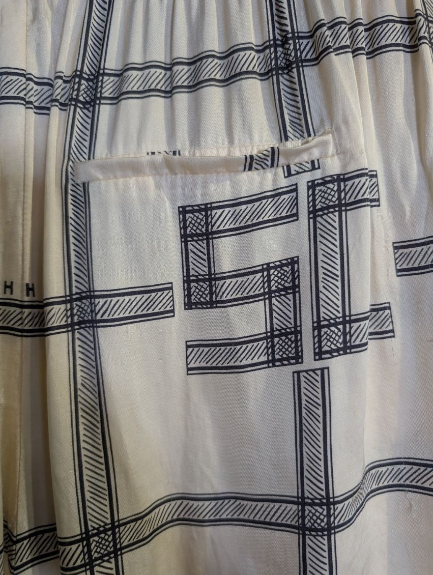 Maison Scotch Plaid Print Elastic Waist Shorts Cream & Black - Image 4
