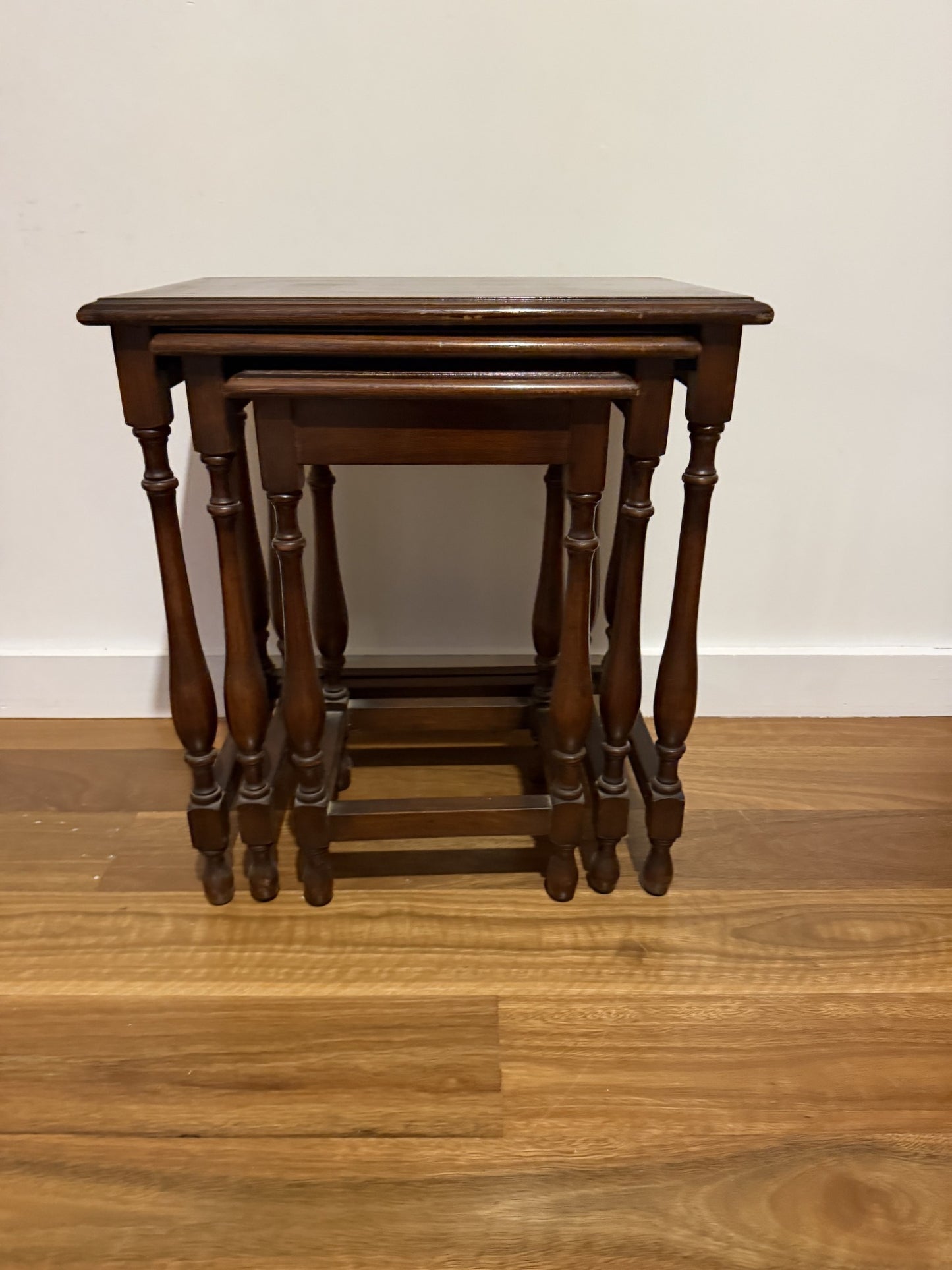 Vintage Nesting Tables Wooden Side Tables with Turned Legs Dark Brown - Image 3