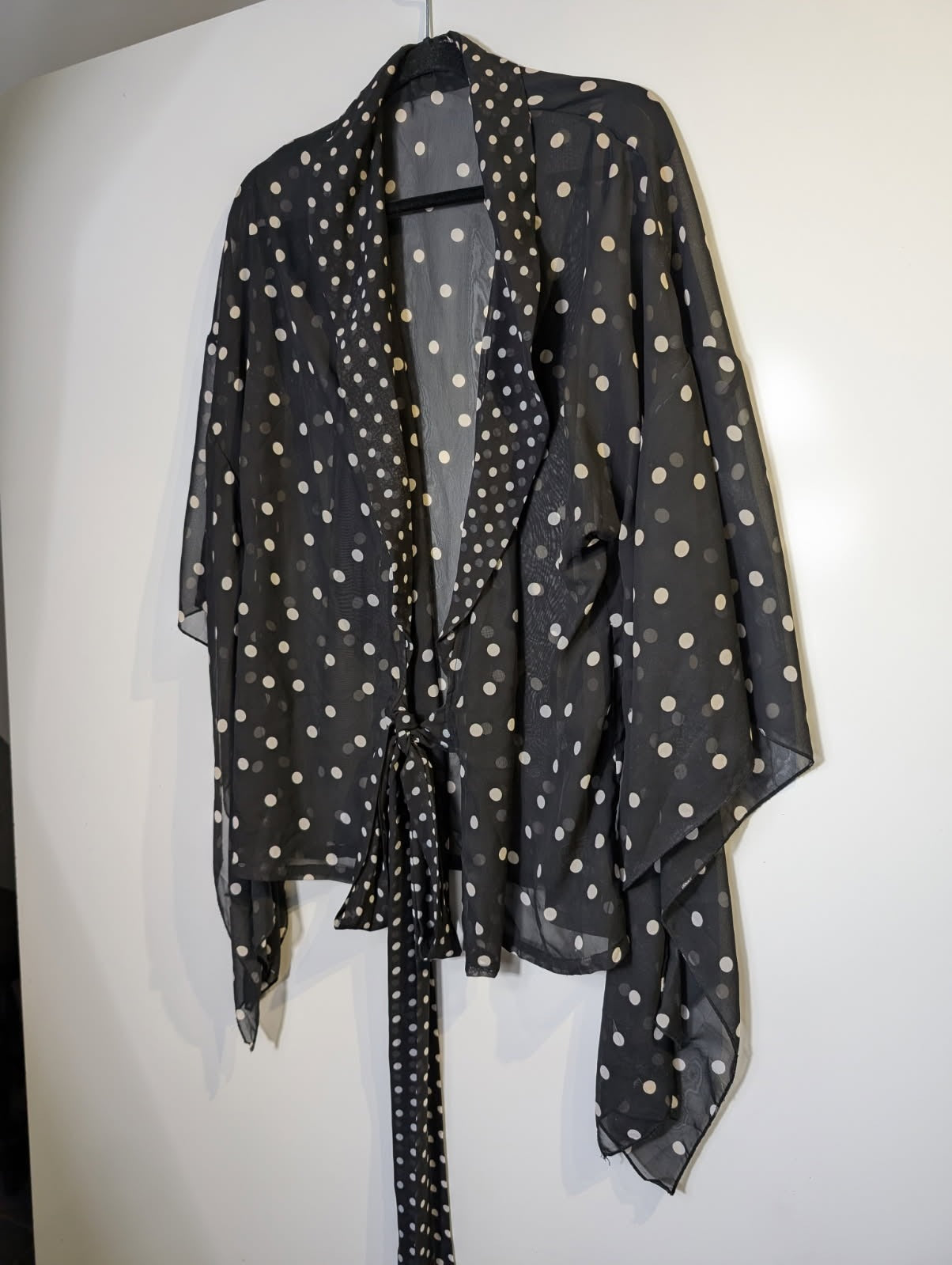 Syomirizwa Gupta Polka Dot Sheer Tie-Front Kimono Top Black/White Size L - Image 4