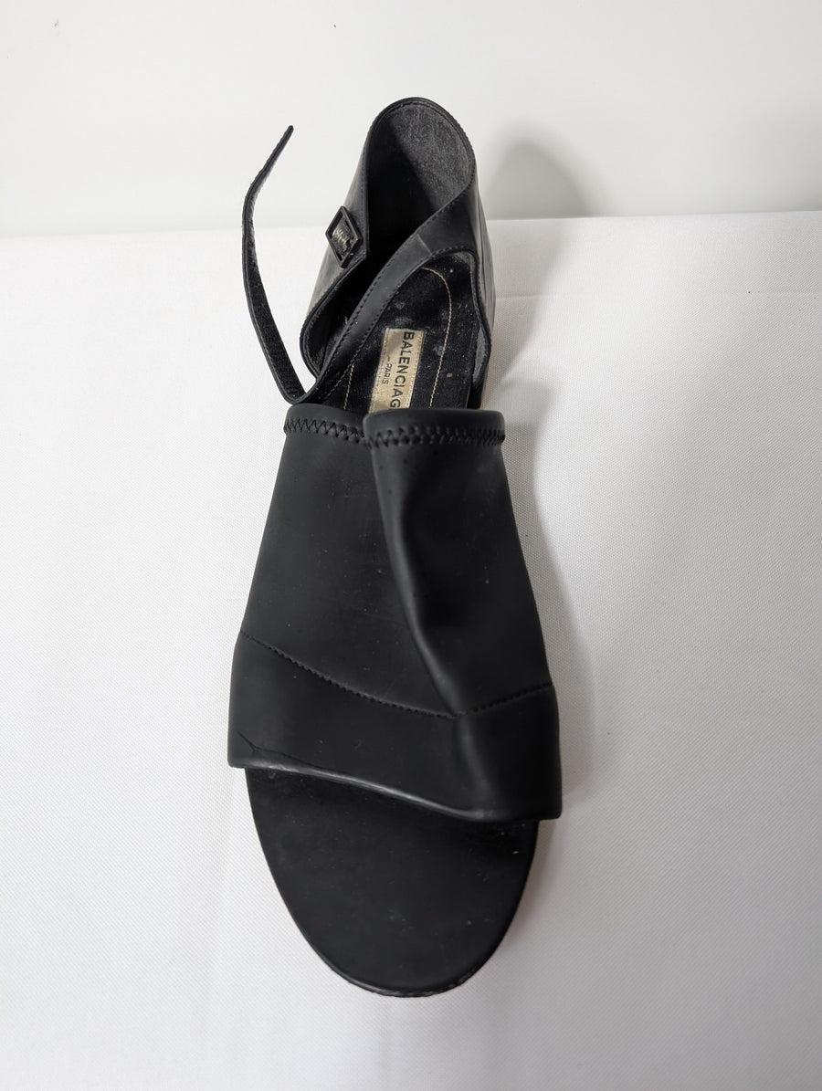 Balenciaga Black Leather Ankle Strap Flat Sandals EU 38 - Image 2