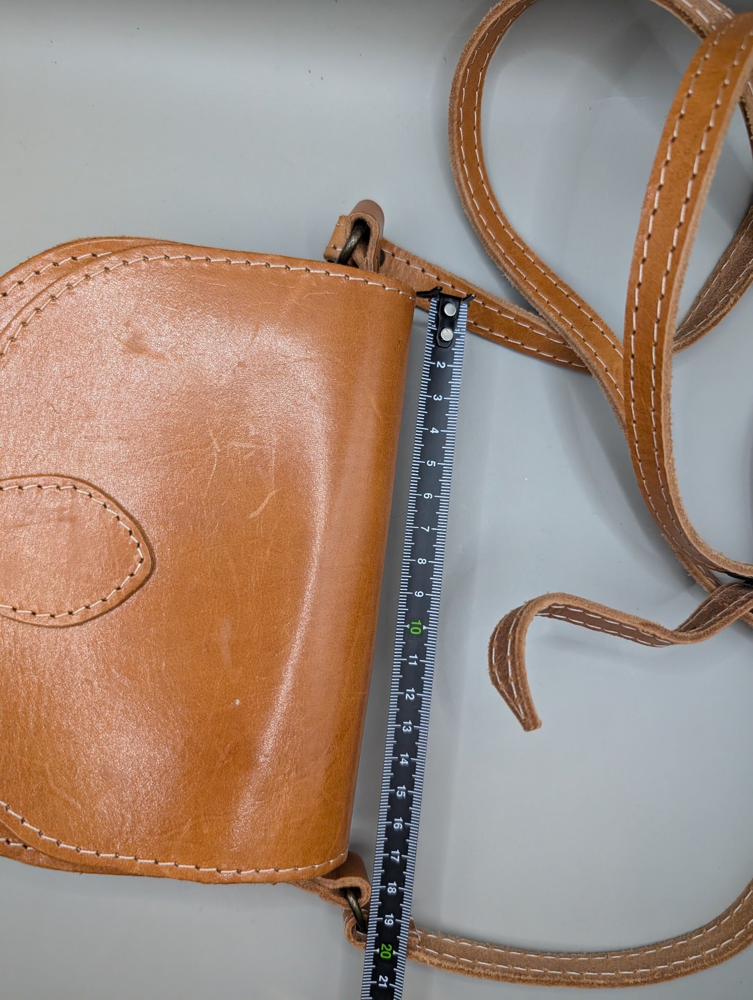 Vintage Style Leather Saddle Crossbody Bag Tan - Image 8