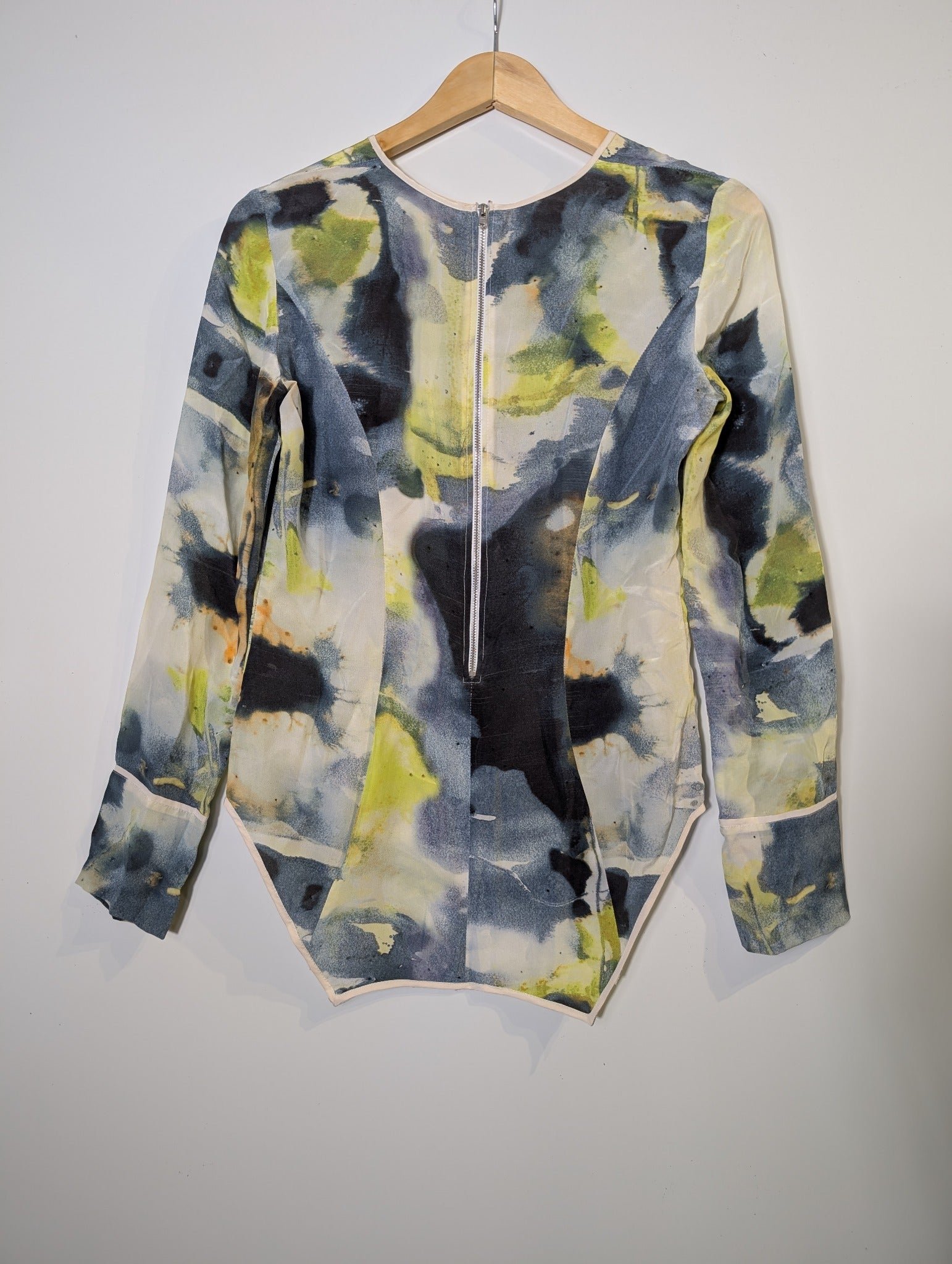 Rachel Gilbert Abstract Print Silk Long Sleeve Bodysuit Size 1 - Image 2
