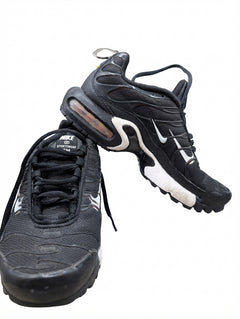 Nike Air Max Plus Youth Sneakers Black White US 5Y - Image 1