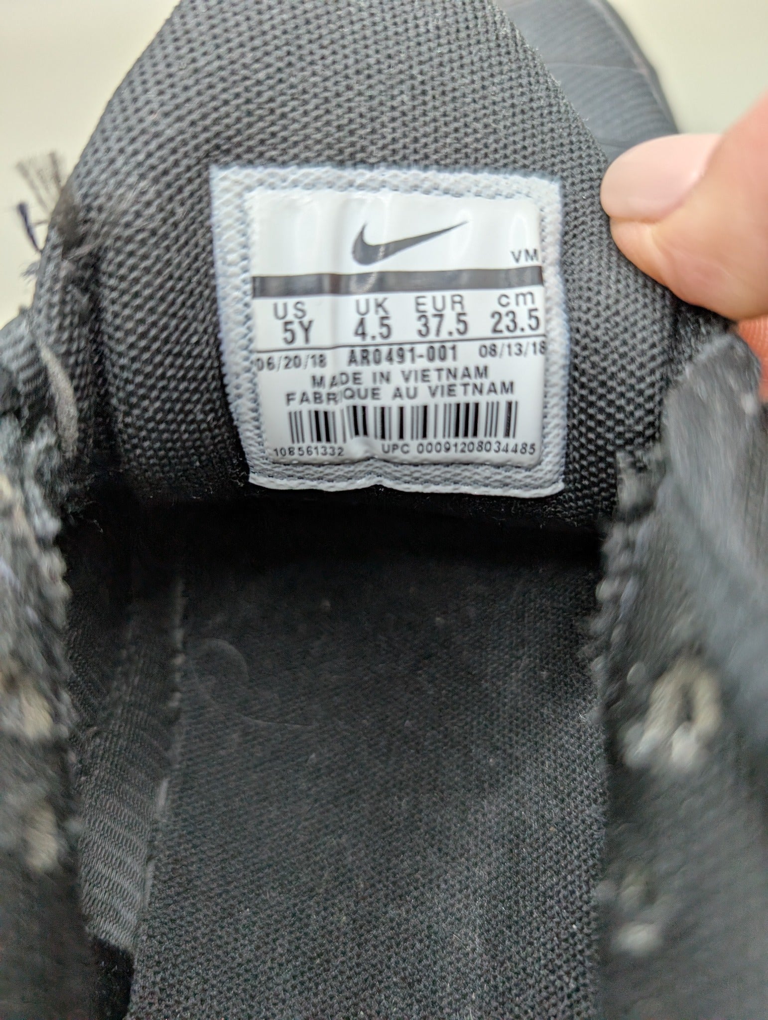 Nike Air Max Plus Youth Sneakers Black White US 5Y - Image 7