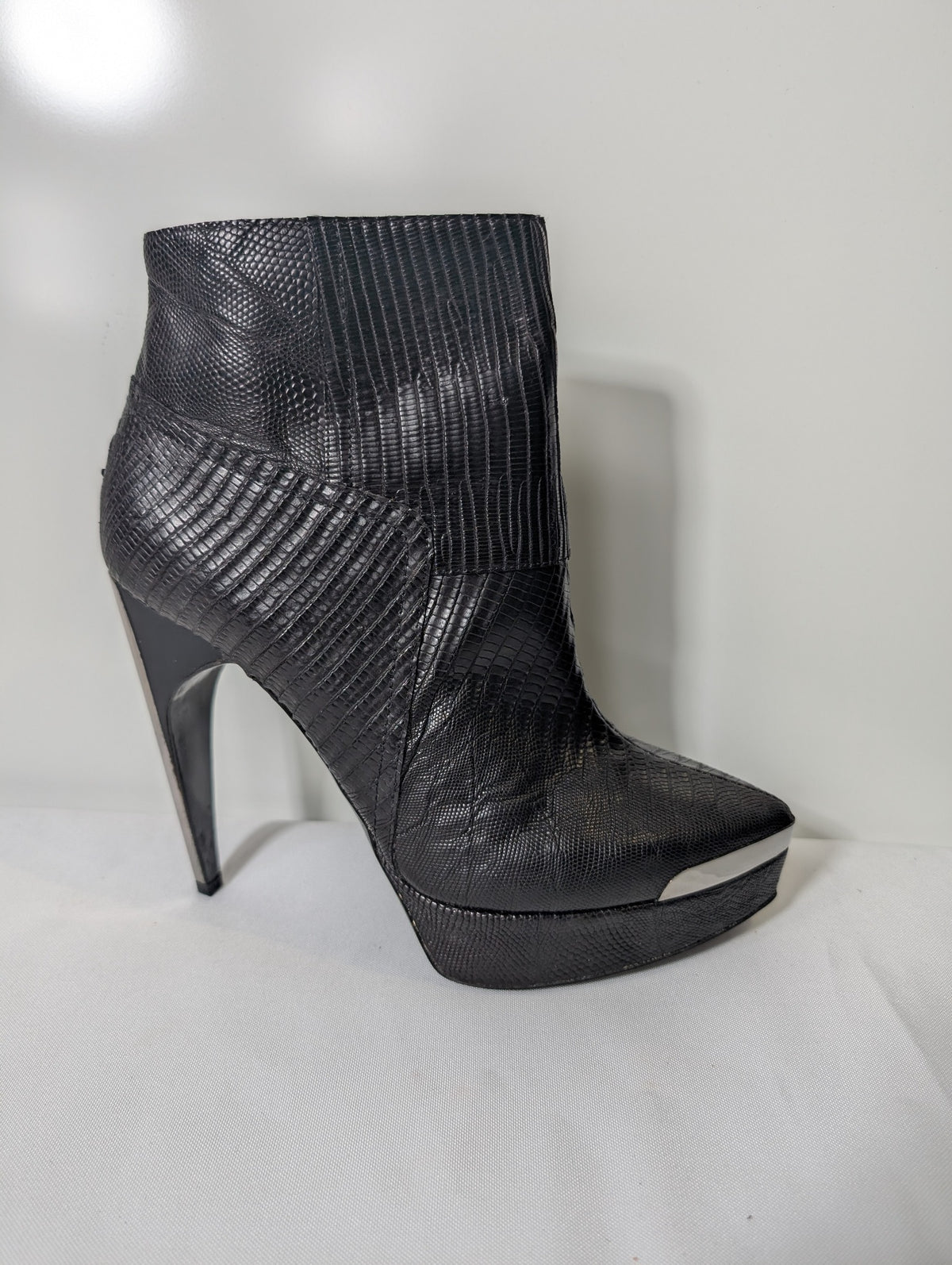 Lanvin Lizard-Embossed Leather Metal-Toe Ankle Boots Black Size 38 - Image 4