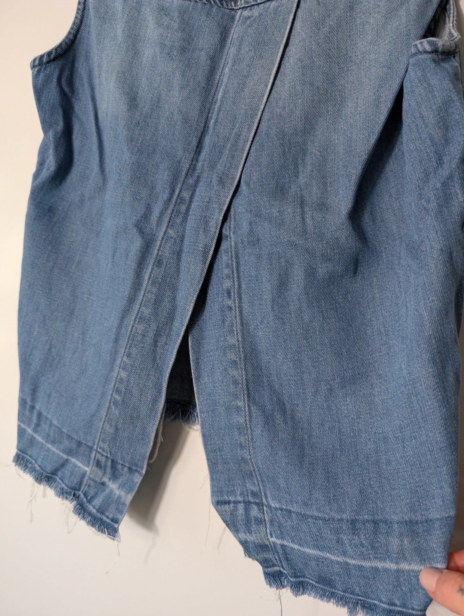 Cloth & Stone Denim Tank Top Raw Hem Split Back Women's S - Image 4