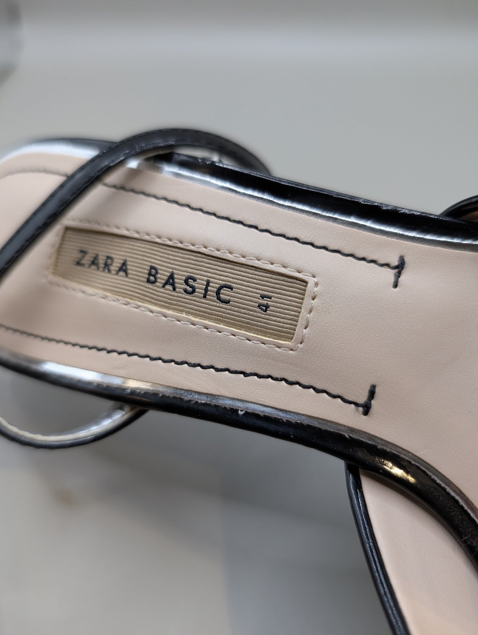Zara Basic Patent Pointed Toe Slingback Heels Black EU 41 - Image 6