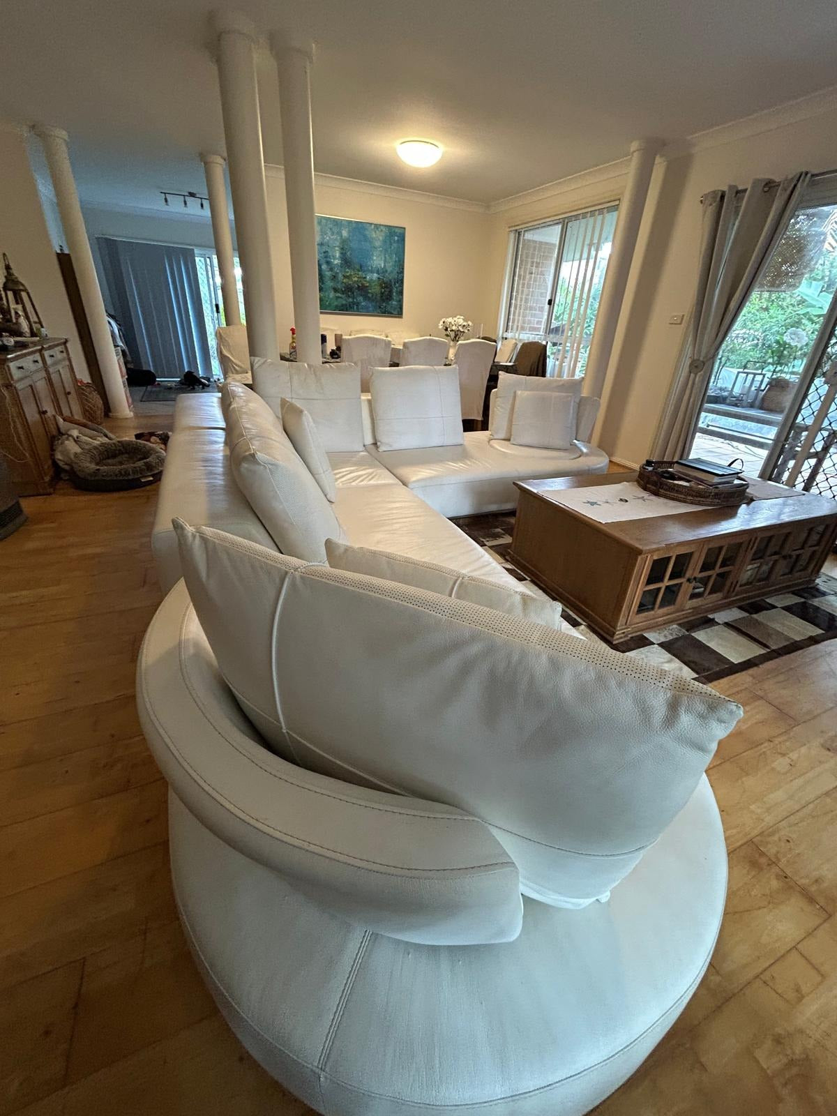 Domino-Style Curved White Leather Modular Sectional Sofa - Image 5