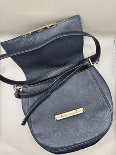 Kate Spade Pebbled Leather Crossbody Bag Black Gold Bar Detail - Image 3