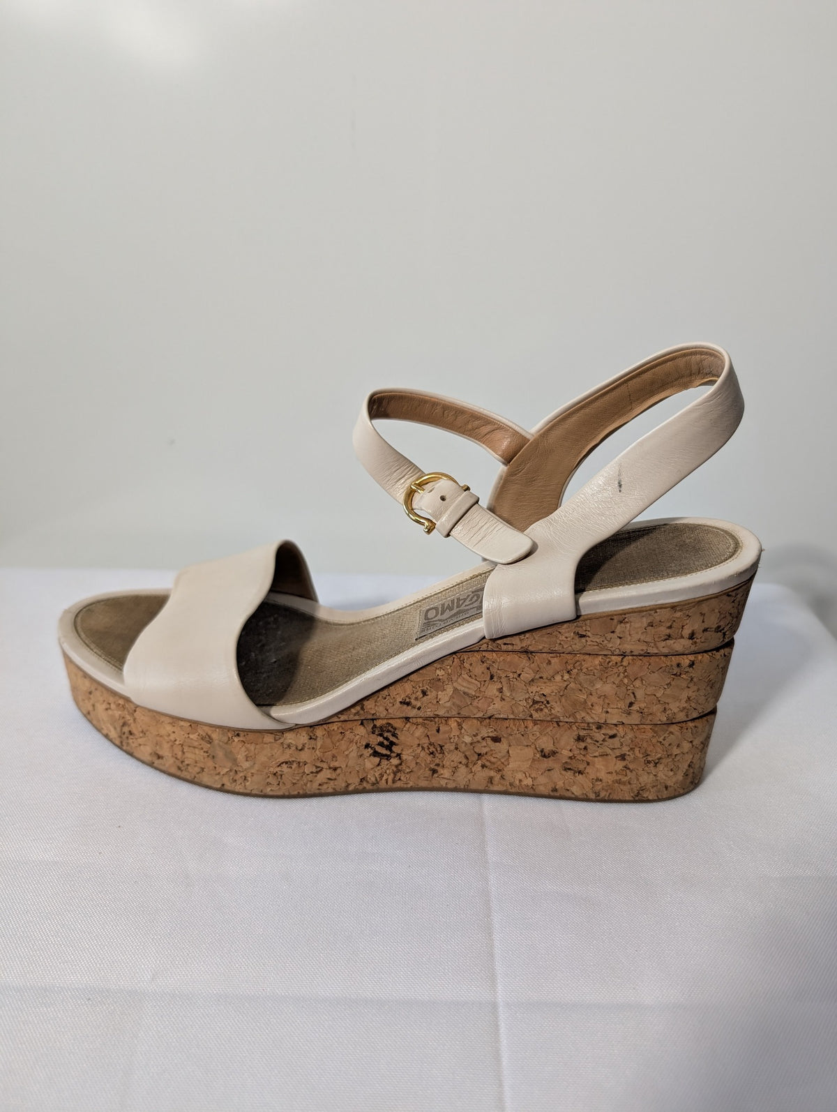 Salvatore Ferragamo Cork Wedge Sandals Cream Leather - Image 4
