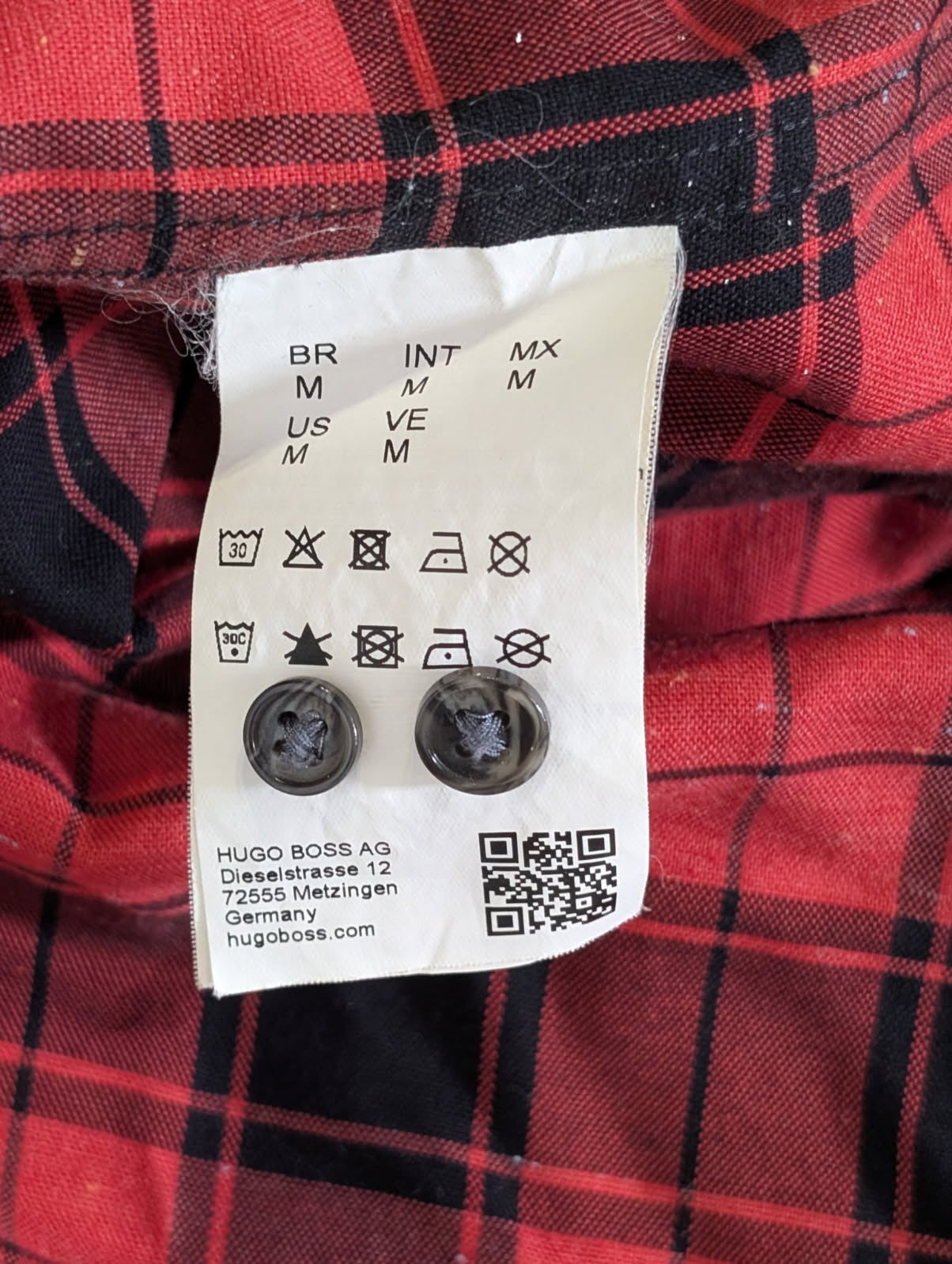 HUGO Boss Red and Black Plaid Button-Down Shirt - Men's Size M - Image 4