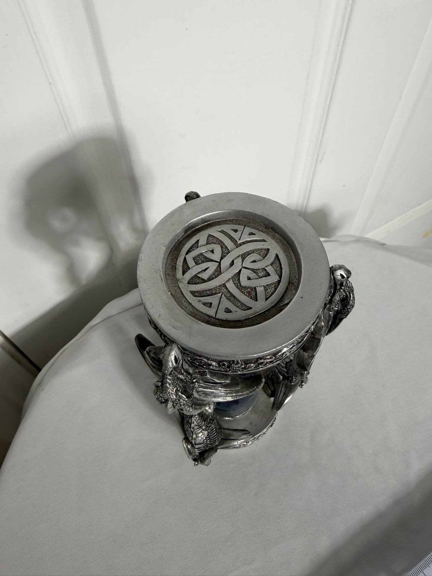 Gothic Fantasy Dragon Hourglass - Decorative Sand Timer - Image 4
