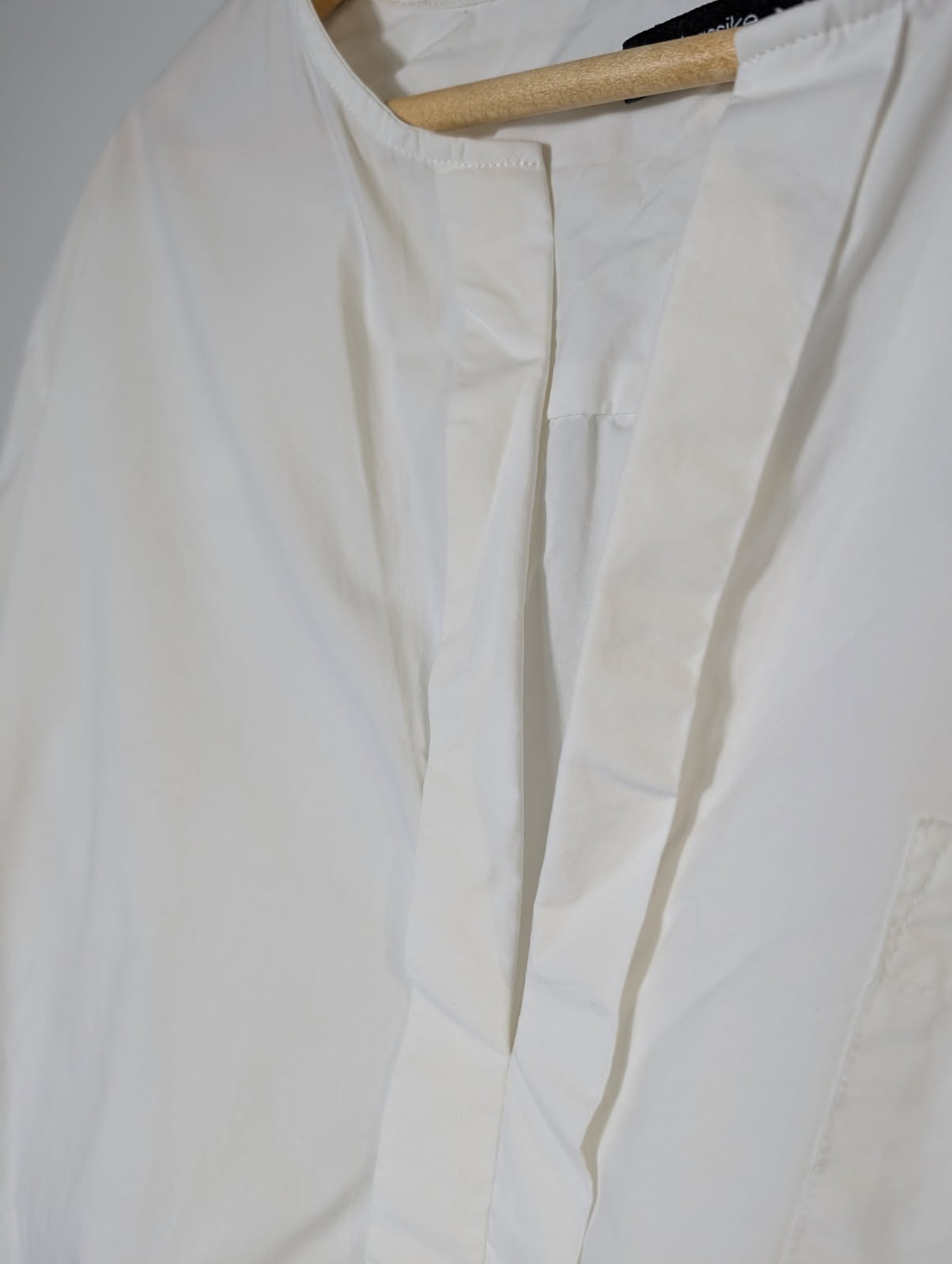 Bassike White Poplin V-Neck Button-Down Shirt - Size 1 - Image 4