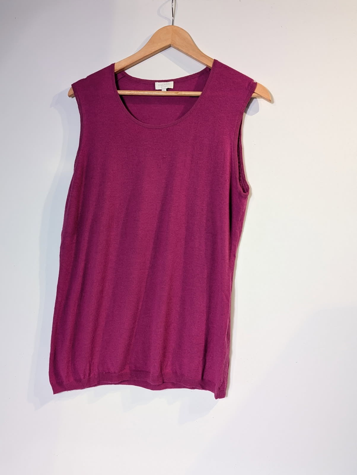 Escada Sport Women's Sleeveless Knit Vest - Magenta Size L - Image 1