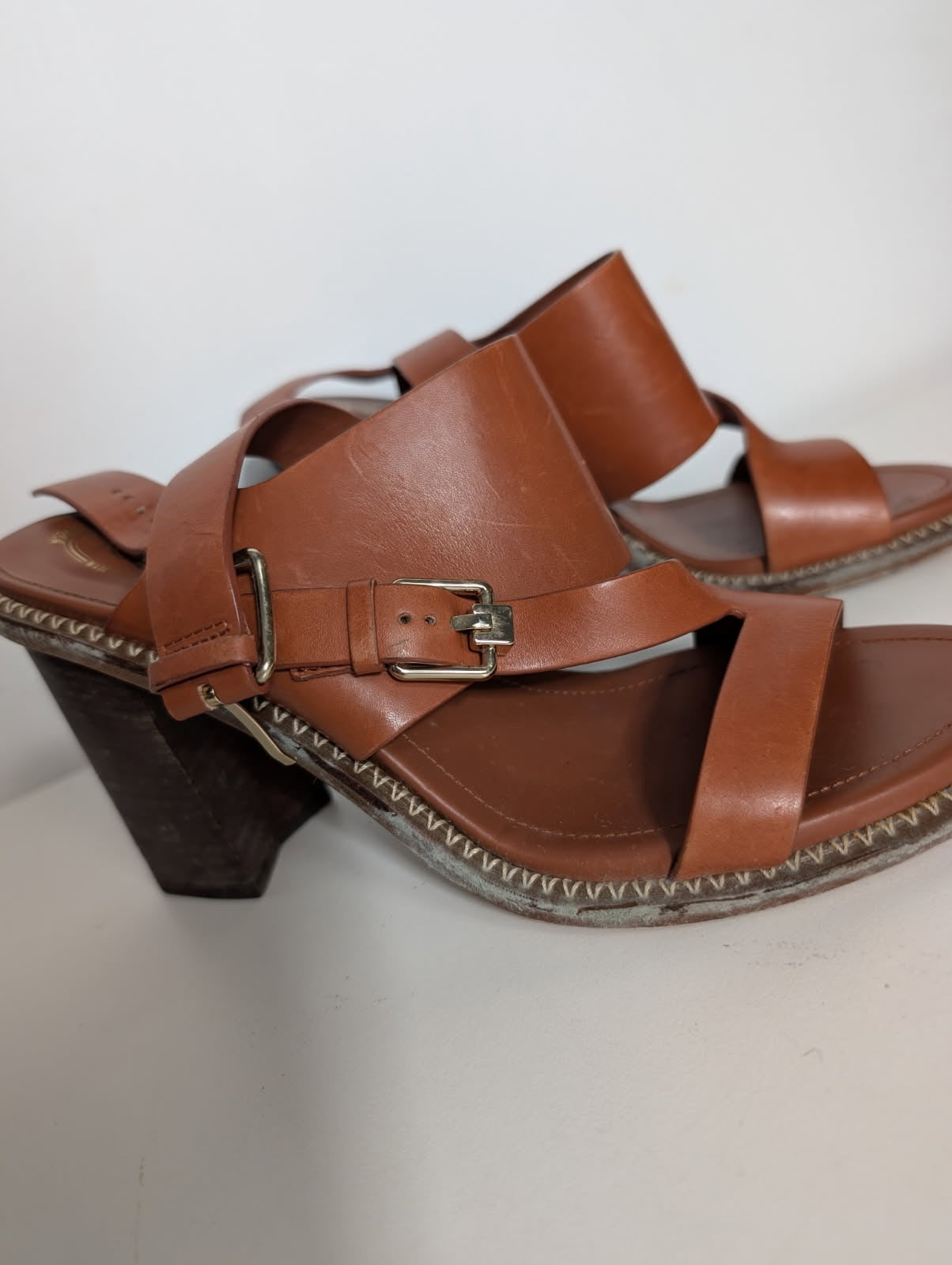 Tod's Leather Block Heel Sandals - Elegant Italian Crafted Tan Brown - Image 4