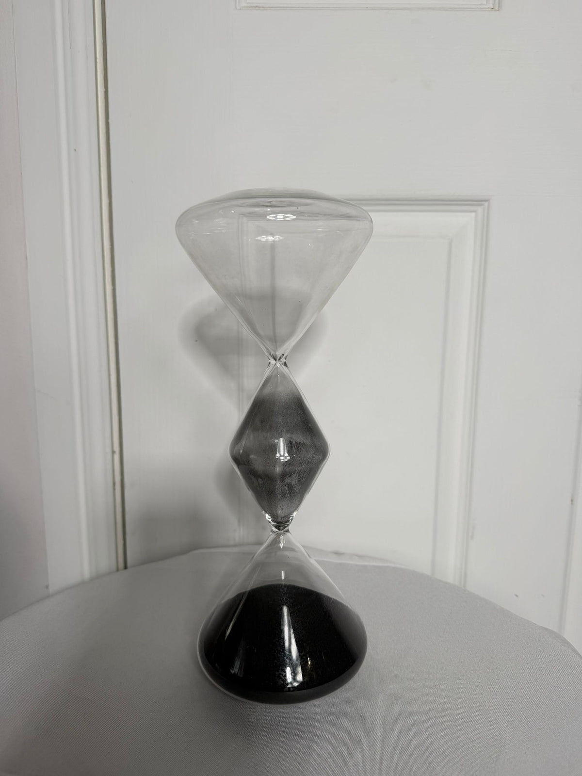 Modern Diamond-Shaped Glass Hourglass with Black Sand - Image 5