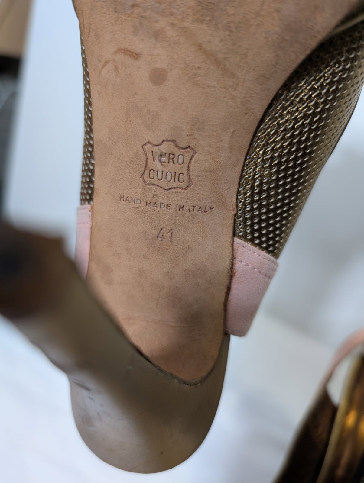 Collette Dinnigan Gold Metallic and Pink Suede Peep Toe Slingback Heels EU 41 - Image 4