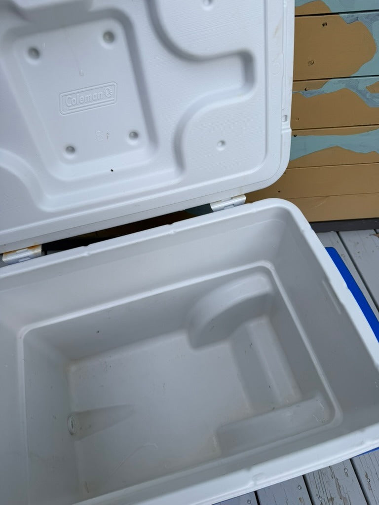 Coleman Portable Wheeled Cooler Blue and White - Image 4