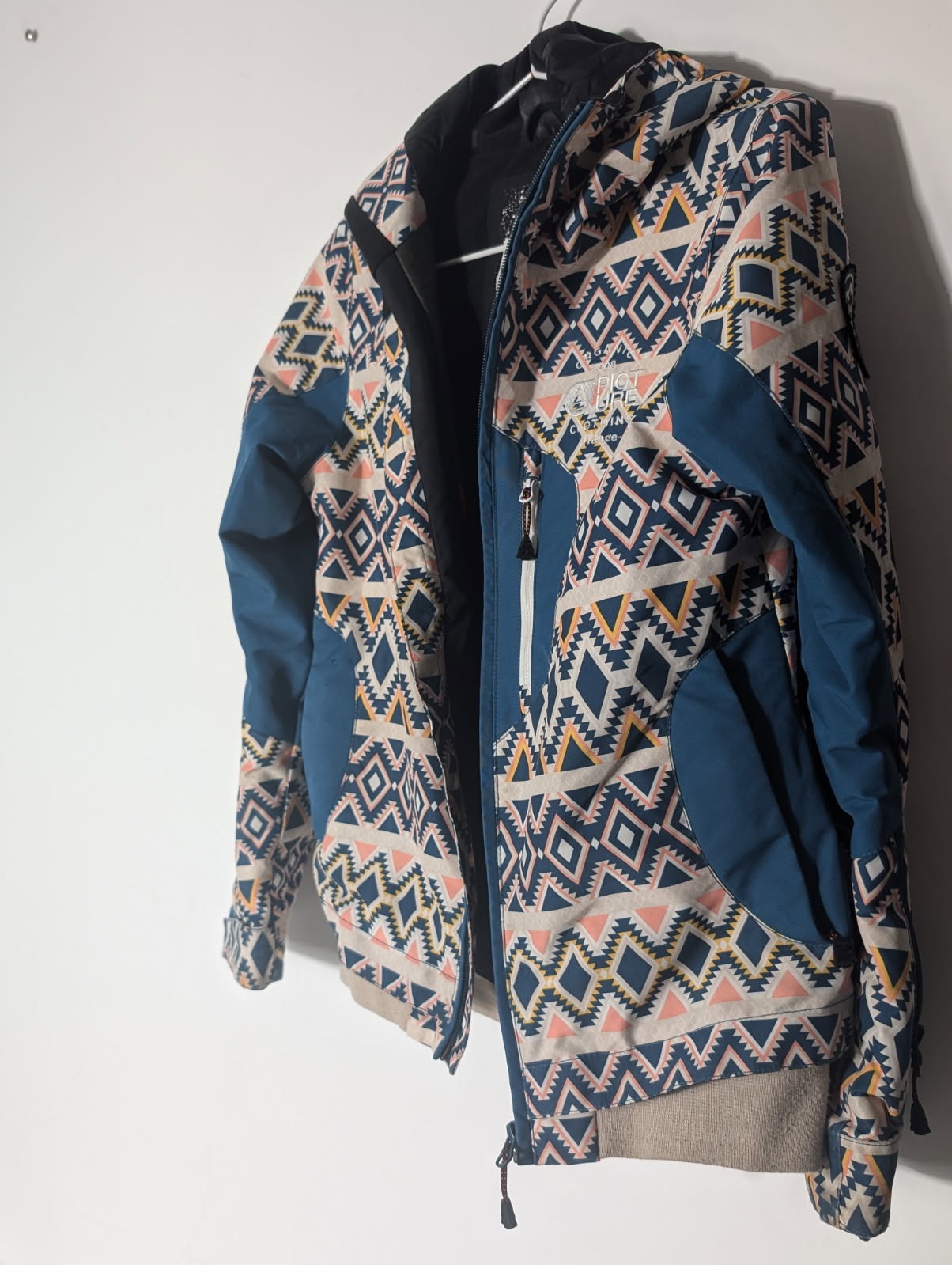 Picture Organic Clothing Ski Jacket - Girls Size 12 Geometric Pattern - Image 4
