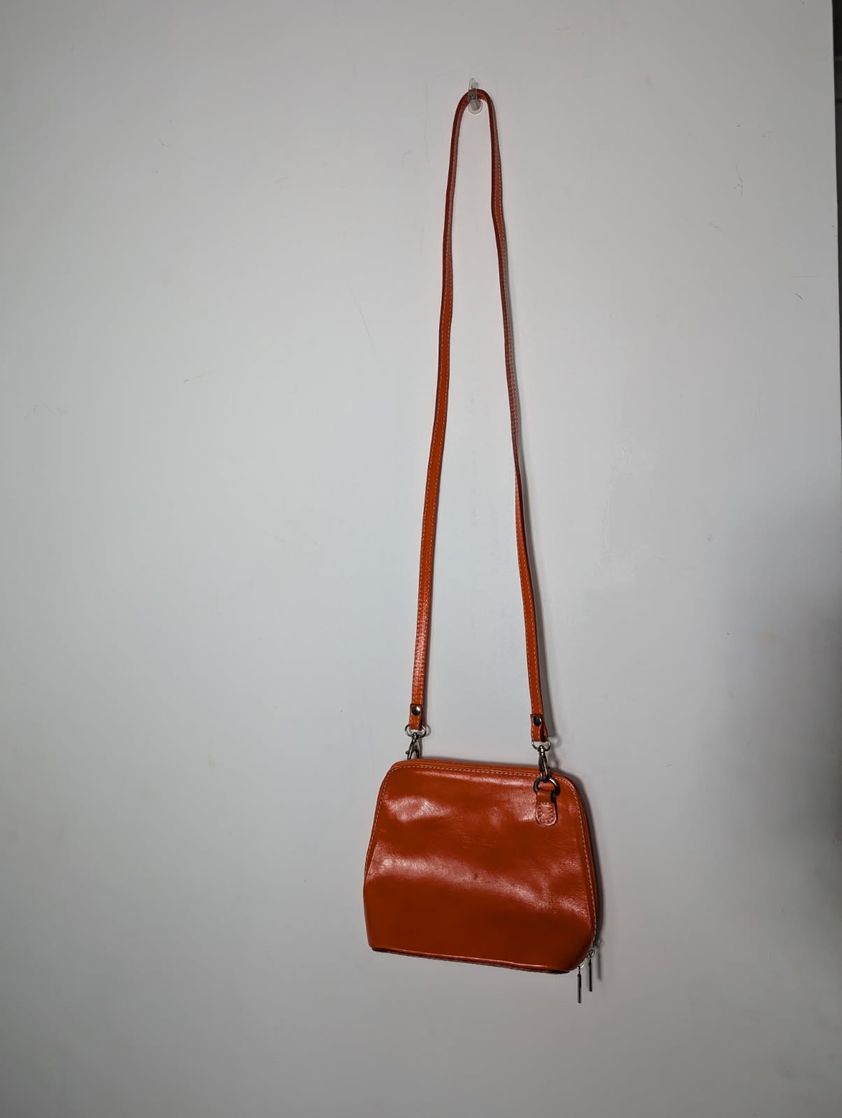 Vera Pelle Italian Leather Crossbody Bag - Vibrant Orange - Image 3