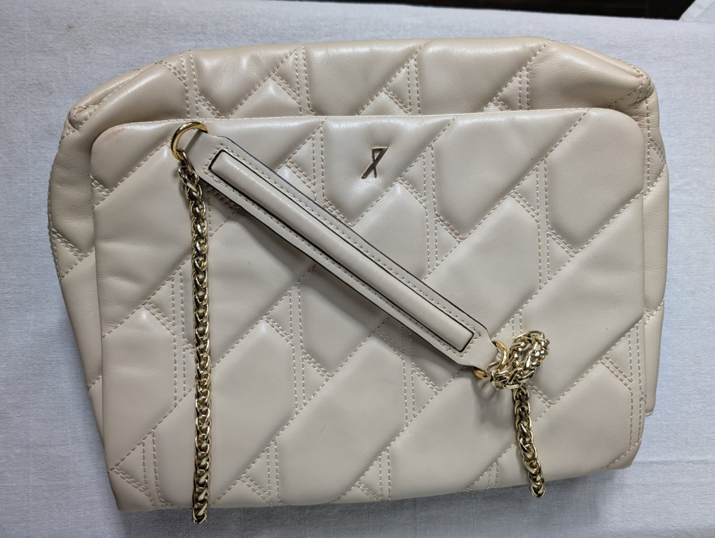 Ginger & Smart Quilted Leather Shoulder Bag Cream Gold Chain - Image 4