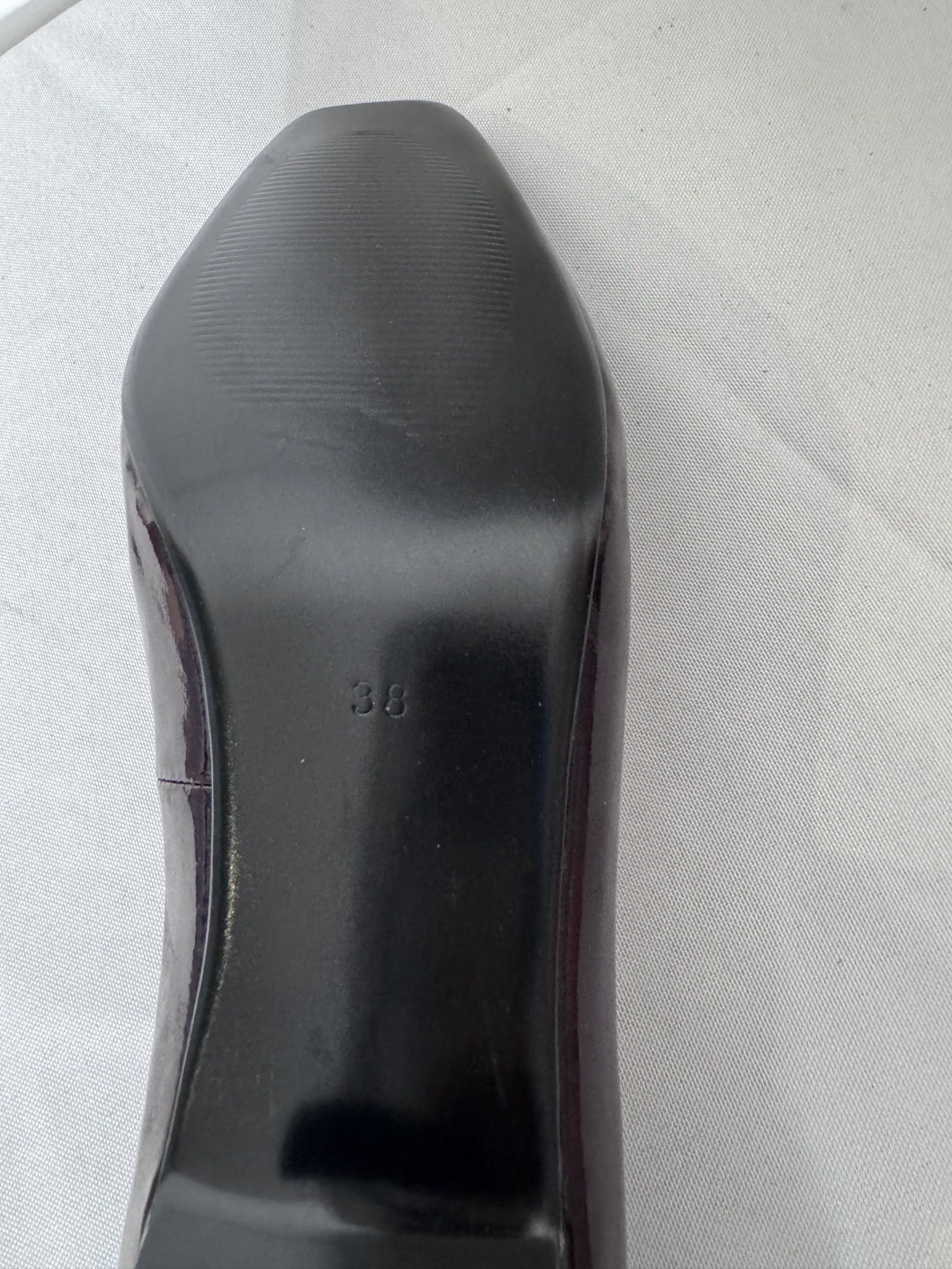 Salvatore Ferragamo Vara Low Heel Pumps - Deep Plum Patent Leather - Image 4
