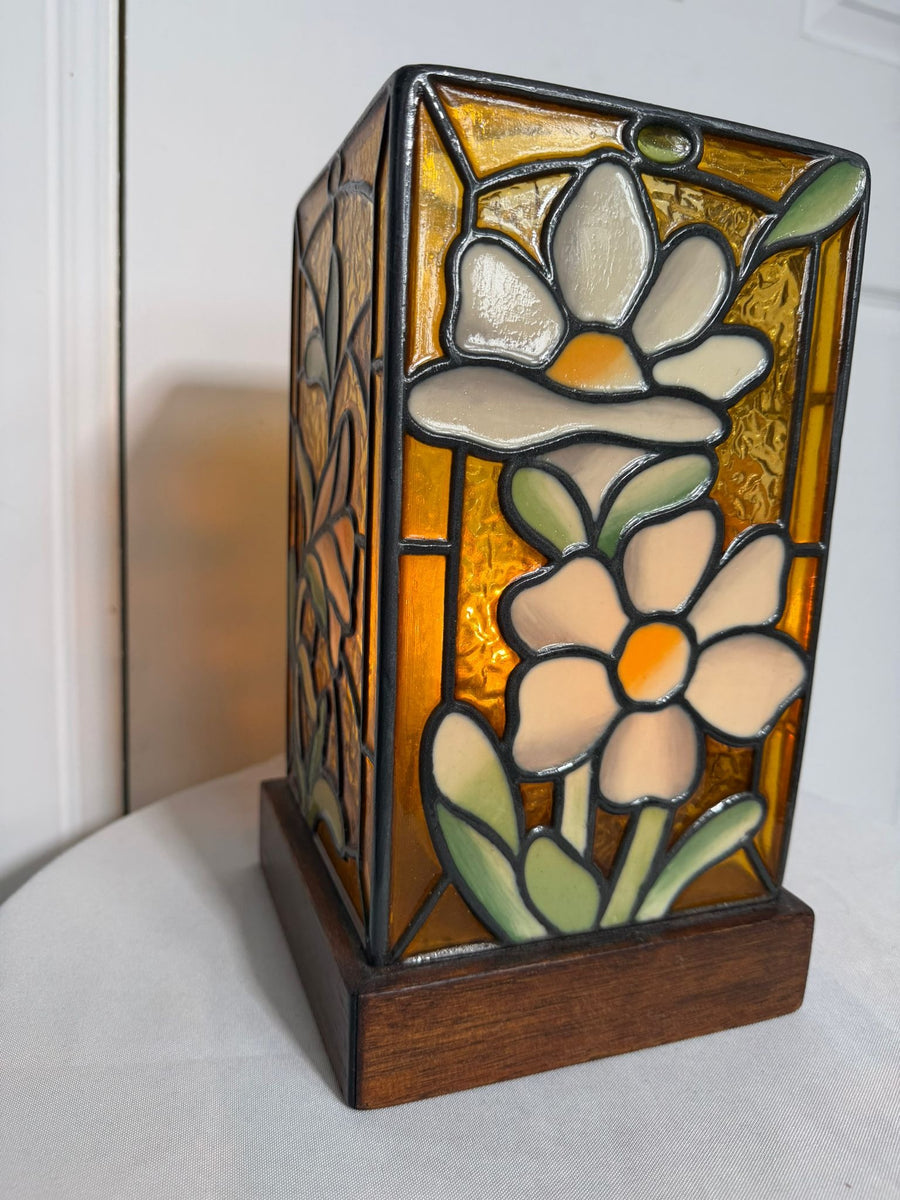 Vintage Leadlight Works Peaston Floral Stained Glass Table Lamp - Image 4