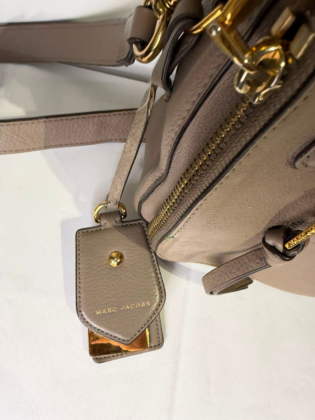 Marc Jacobs Recruit Nomad Crossbody Bag Taupe Leather - Image 4