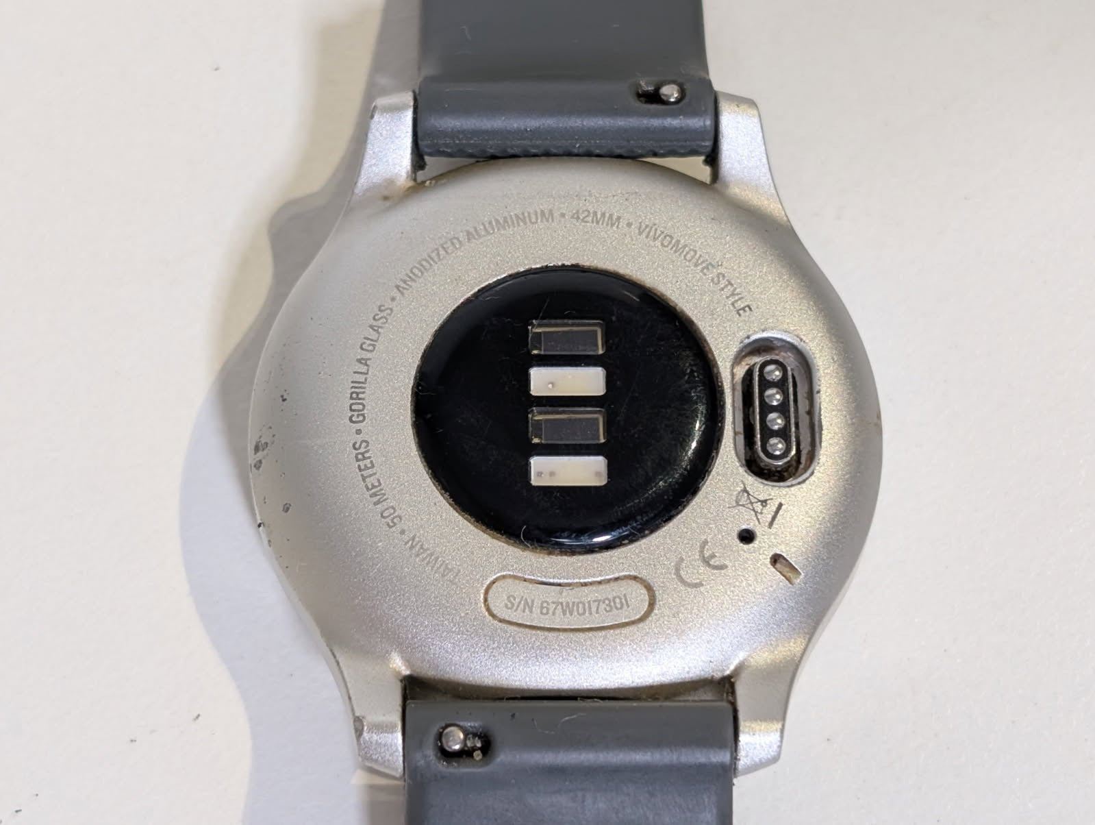 Garmin Vivomove 3S Smartwatch - Silver with Granite Blue Silicone Band - Image 4