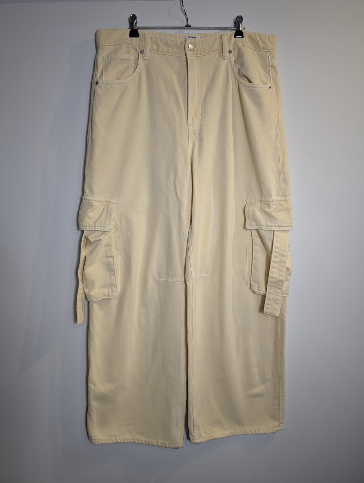 Cotton On Boyfriend Super Baggy Cargo Pants Cream Size 30 - Image 4